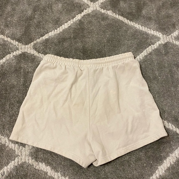 H&M sweat-shorts approx 6” - Picture 2 of 4